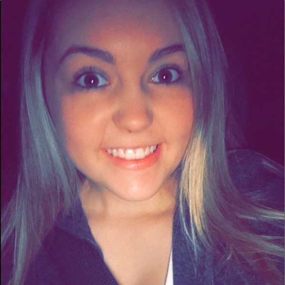 Meet your Posher, Taylor - Picture 1 of 1